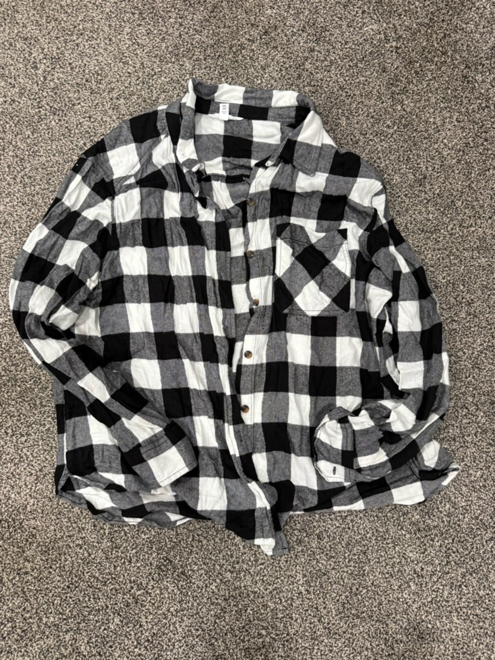 Women’s Black & White Buffalo Plaid Button-Up Shirt